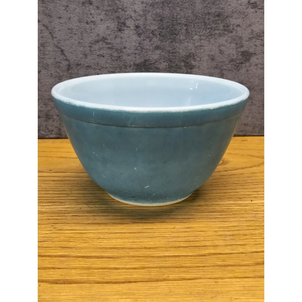 Vintage PYREX #401 Primary‎ Colors Blue 1.5 Pint Small Nesting Mixing Bowl